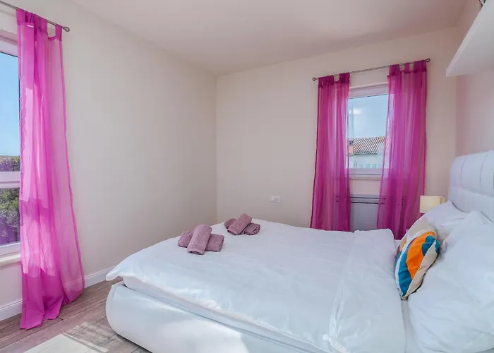 Dom wakacyjny 4 Bedroom Gorgeous In Krk
