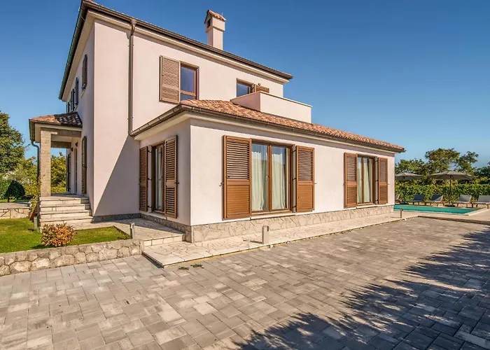 Dom wakacyjny 4 Bedroom Gorgeous In Krk