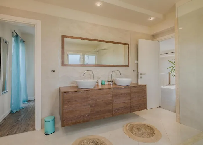 4 Bedroom Gorgeous In Krk Dom wakacyjny