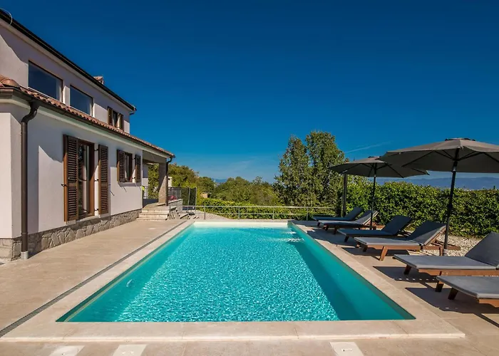 Dom wakacyjny 4 Bedroom Gorgeous In Krk *