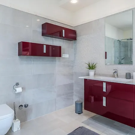 4 Bedroom Gorgeous In Krk Dom wakacyjny Poljice(Krk)