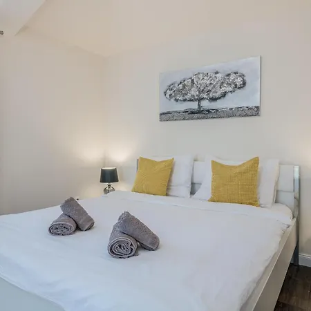 Dom wakacyjny 4 Bedroom Gorgeous In Krk *