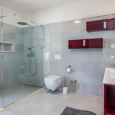 4 Bedroom Gorgeous In Krk Dom wakacyjny