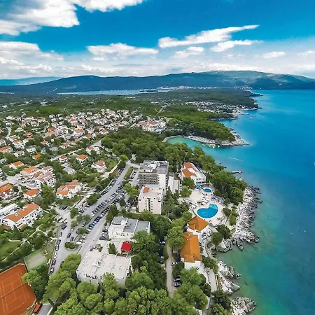 4 Bedroom Gorgeous In Krk *