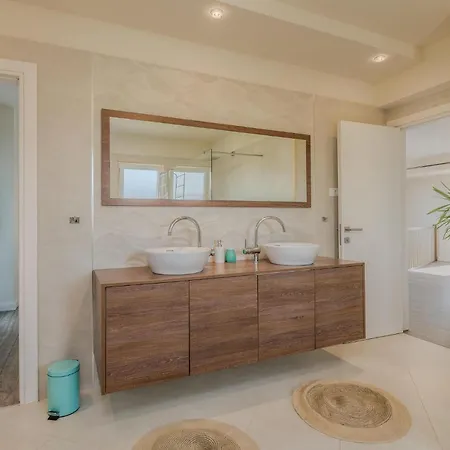 4 Bedroom Gorgeous In Krk Dom wakacyjny