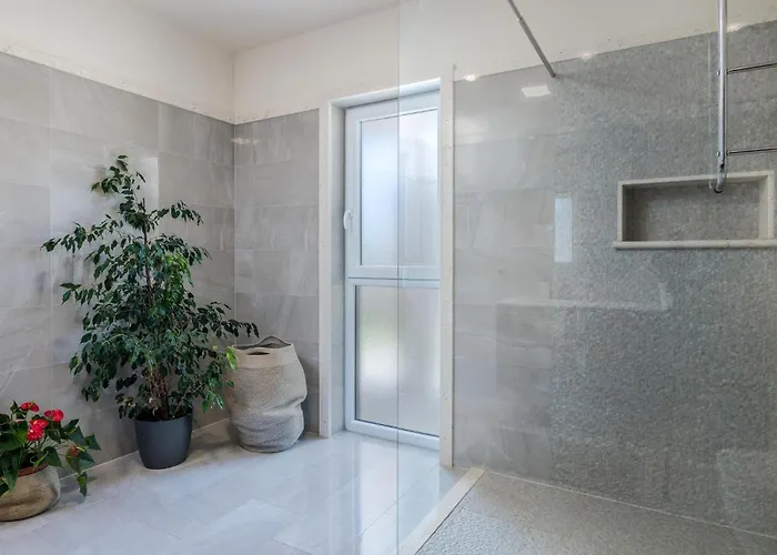 4 Bedroom Gorgeous In Krk Semesterbostad